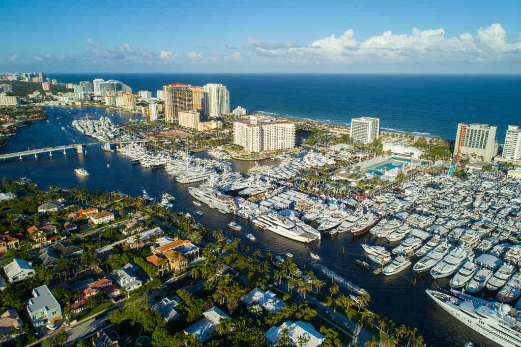 lanchas em espaço para o evento Fort Lauderdale Boat Show